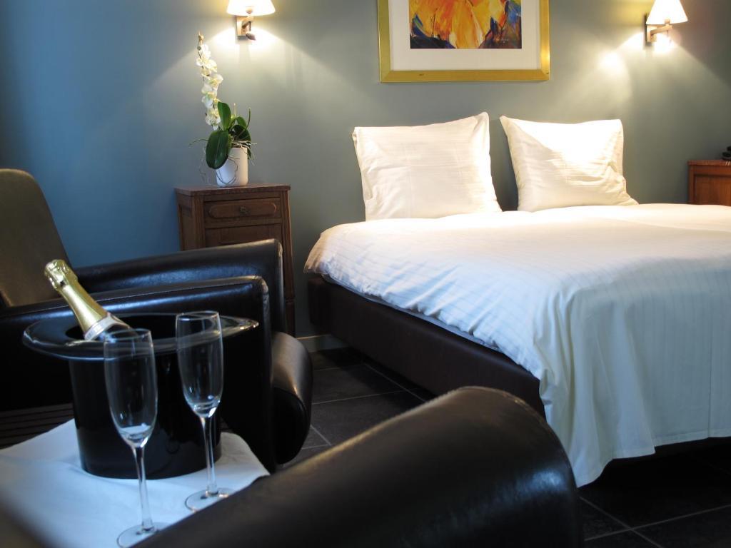 Hotel Oude Eycke Maaseik Δωμάτιο φωτογραφία